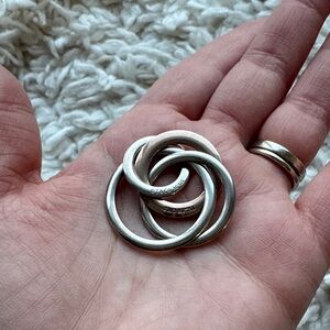 Tiffany Rubedo Interlocking Pendant‎